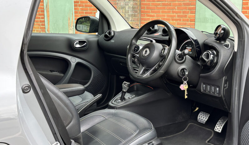 Smart Fortwo Edition One EQ Coupe full