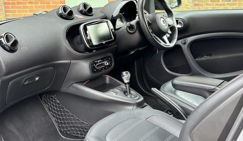 Smart Fortwo Edition One EQ Coupe full