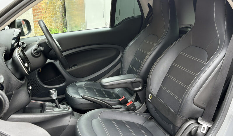 Smart Fortwo Edition One EQ Coupe full