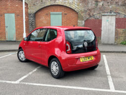 Volkswagen Move UP! full