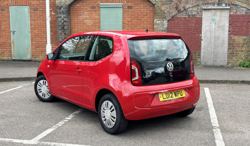 Volkswagen Move UP! full