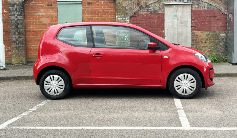 Volkswagen Move UP! full