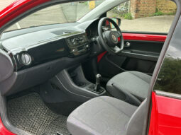 Volkswagen Move UP! full