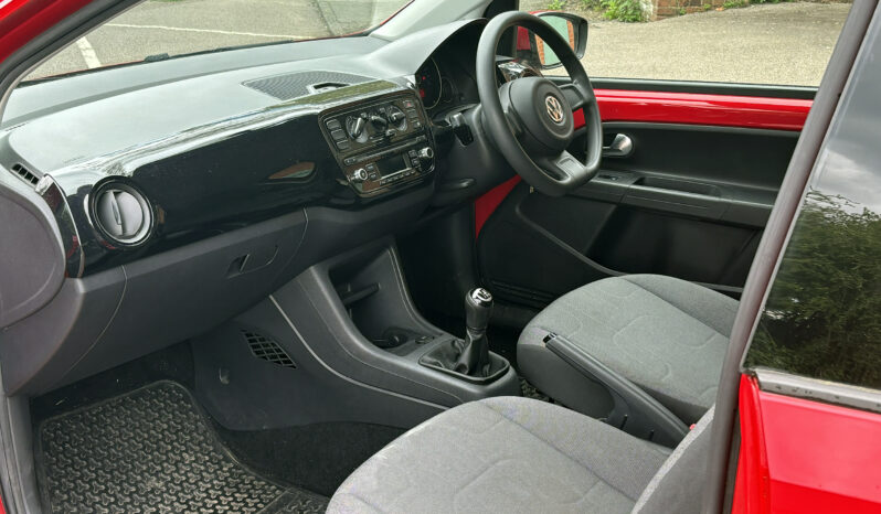 Volkswagen Move UP! full