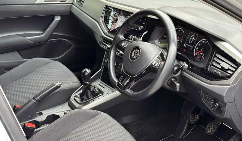 Volkswagen Polo SE 1.0tsi 5 door full