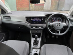 Volkswagen Polo SE 1.0tsi 5 door full