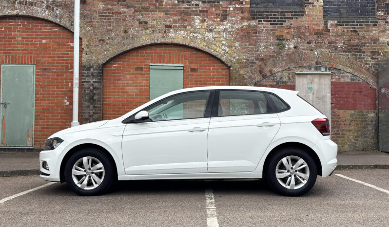 Volkswagen Polo SE 1.0tsi 5 door full